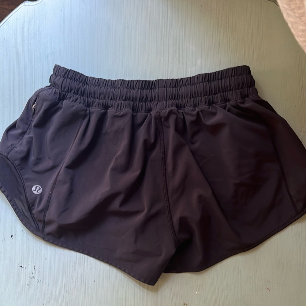 Size 4 lululemon hotty hot shorts